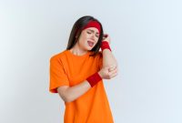 Menyiasati Nyeri Sendi di Usia Muda: Mengenal Gejala dan Penanganannya